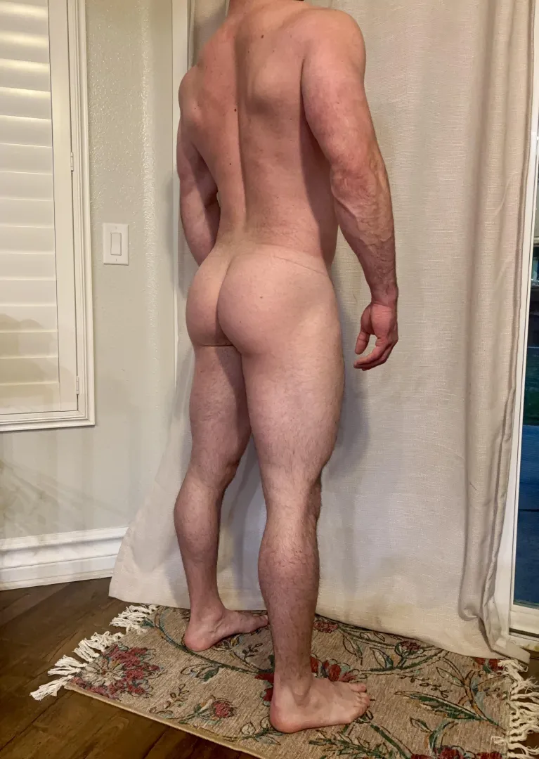 Fresh pump. 5’9”, 185lbs