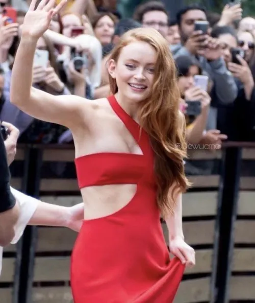 Her best feature... Those pits drive me nuts!!