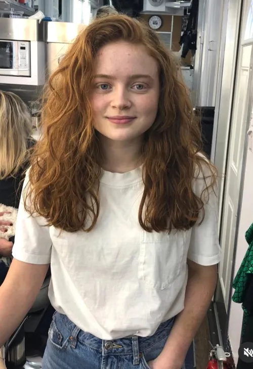 her natural beauty 😍