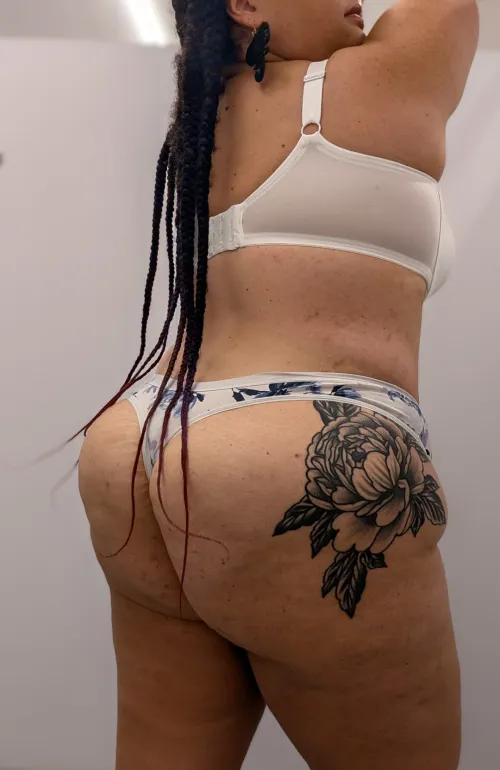 I think I'm gonna add to it today - go down the leg or across the ass??