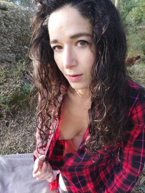 It happens that i don't wear a bra very often, hope you don't mind