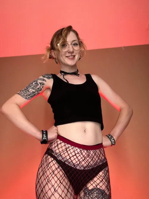 Loving fishnets lately :3