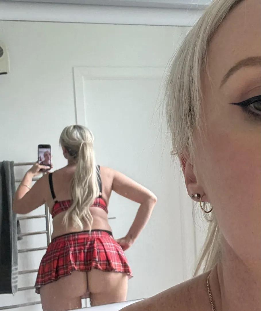 Place your hand down there