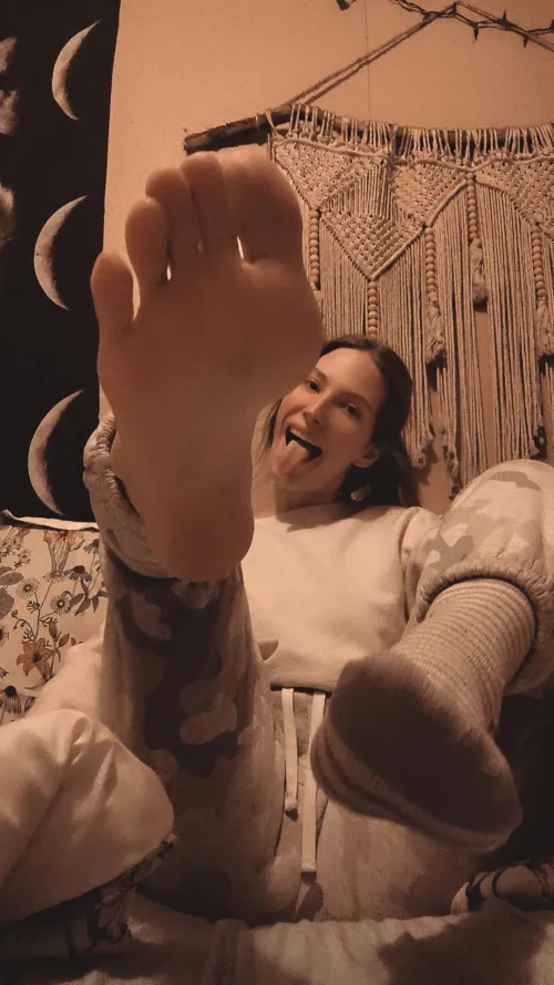 Sock or no socks? 🤪 I'm in tx send for warmer socks before this storm hits!