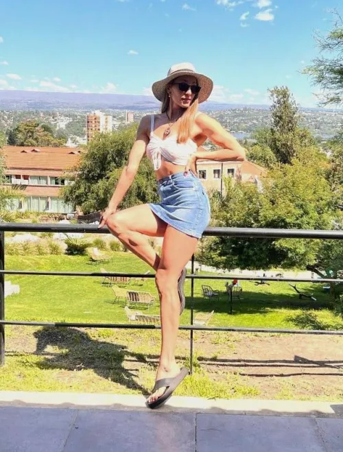 Tight skirt suit me best