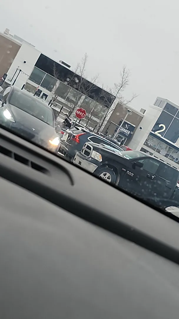 venez me trouver ma queu est très dure