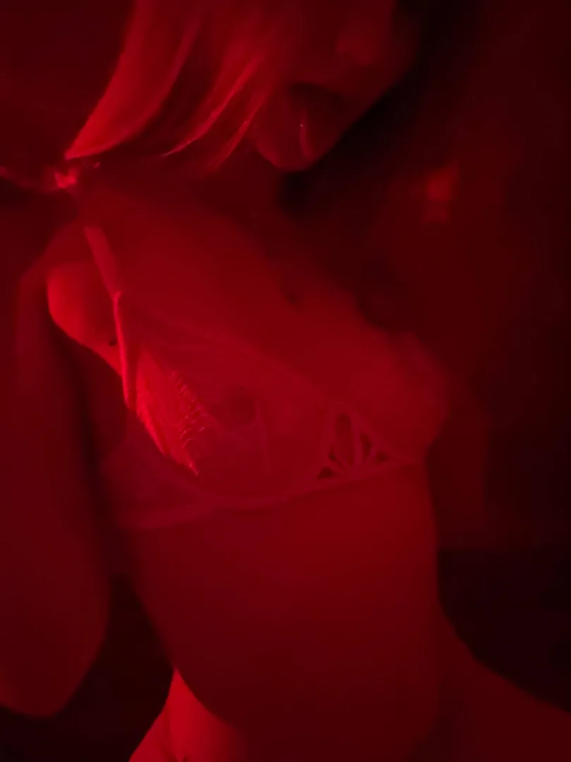 Vill du knulla min 18-åriga fitta?❤️