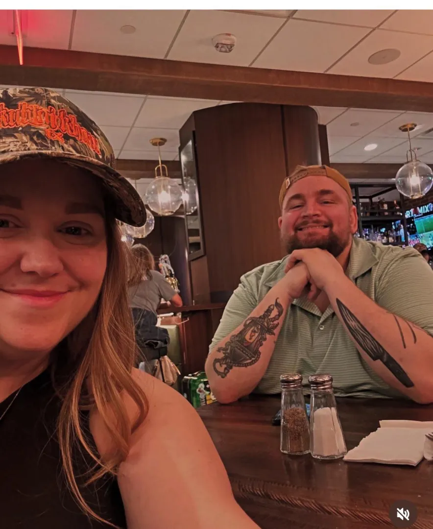 West Nashville couple hosting hung bi for mfm tonight.