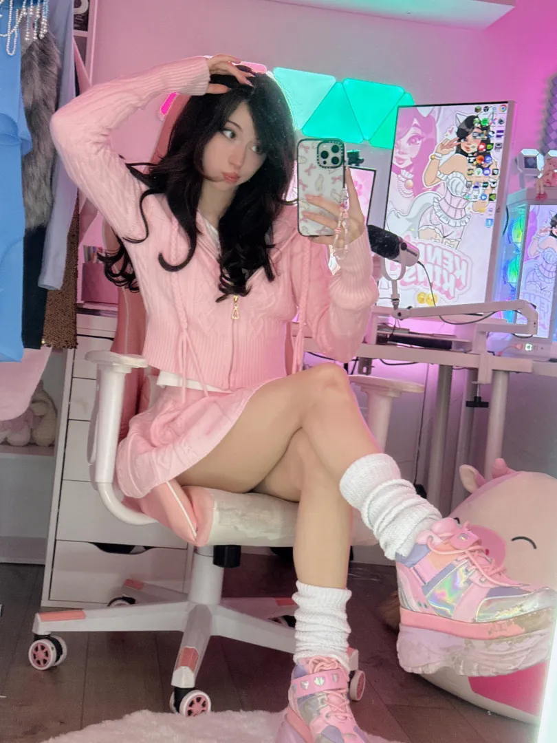 Your charming little nerd next door