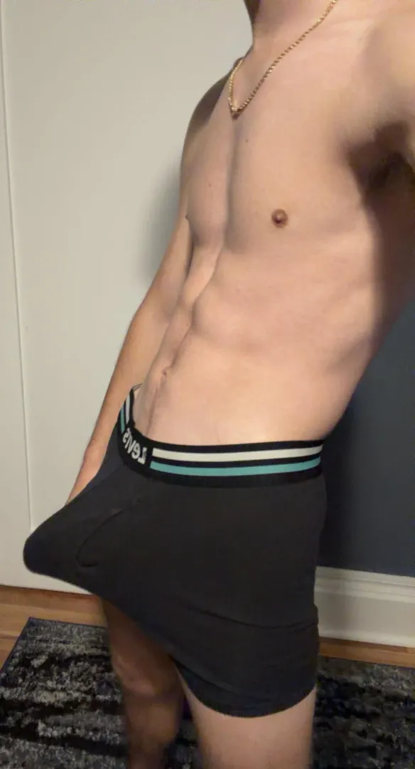 [25] Hard and horny;)