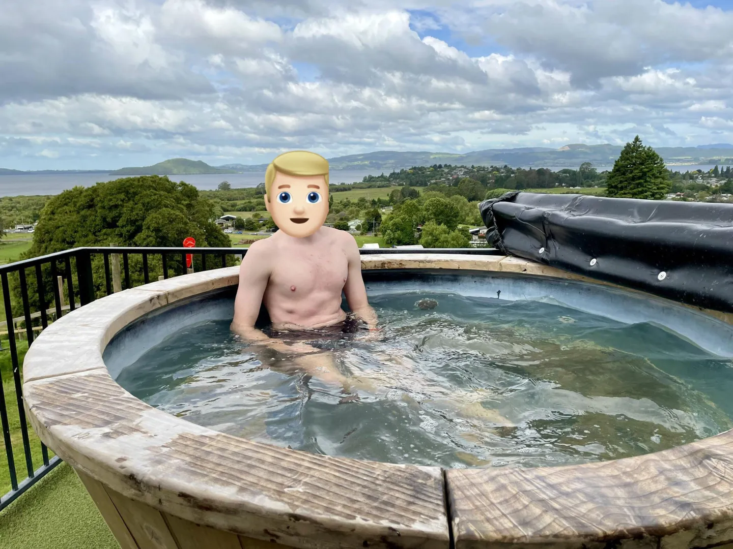 31 [M4MF] [Midtown Atlanta] - 8.5in Hung / Fit / Smooth Bi Boy Toy Looking to Join Couple