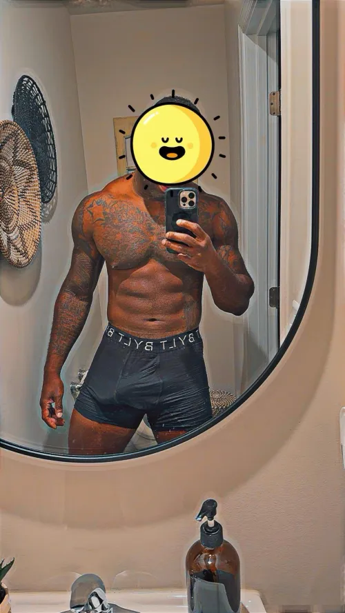 32 [M4MF] Nova bull looking for couples or housewives!