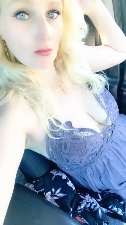 39 yo MILF Dom looking for a sub for play