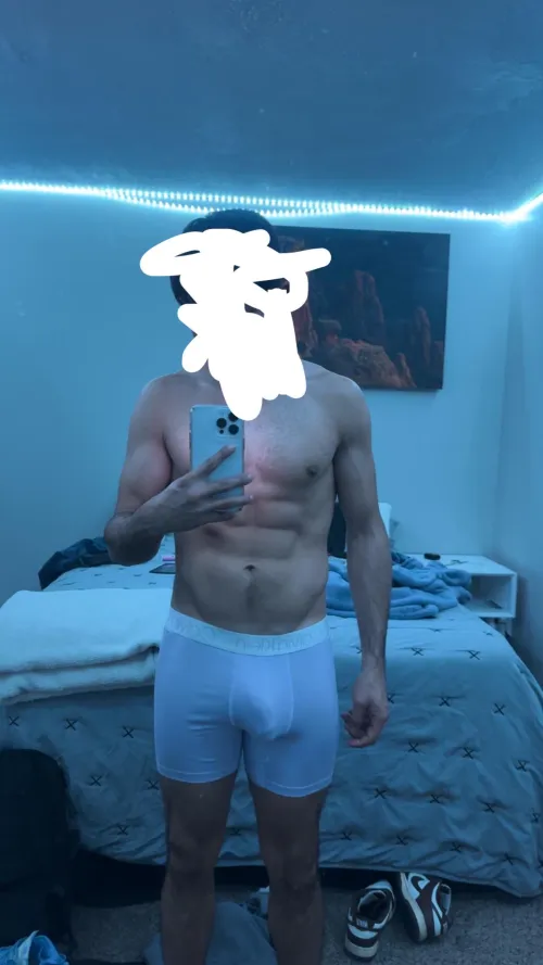 Any dudes wanna jerk together? DM