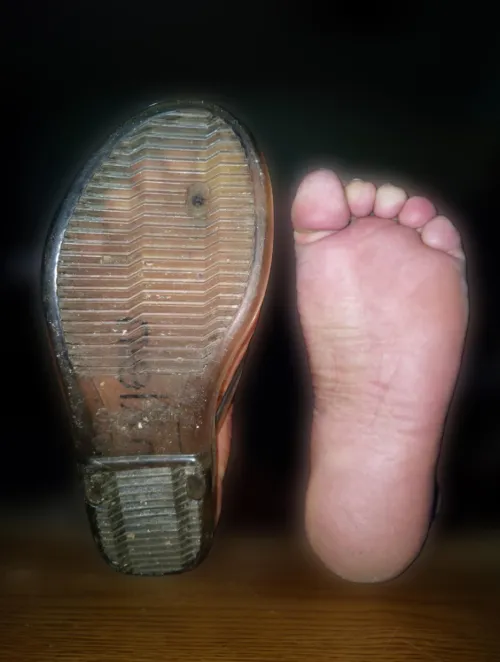 Before my dead foot got casted, was ready to get covered in men milk ♥️♥️