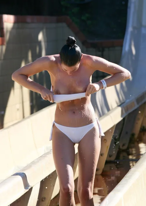 Finding the best fit for her tits