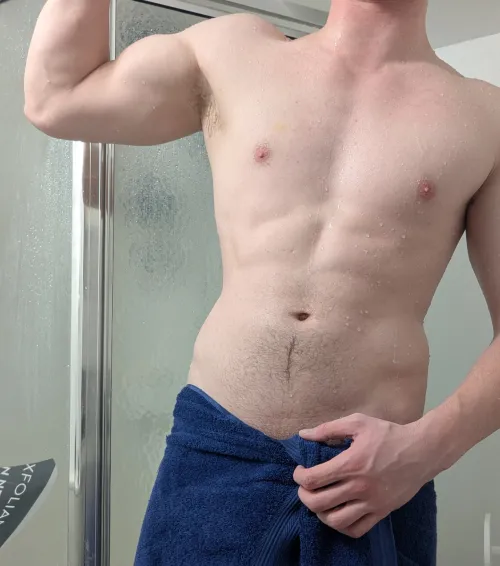 Fresh and flexed after the shower. Abs tight, but this body's made for surrender. Begging to be used and ruined. Tell me how you'd use this body. 