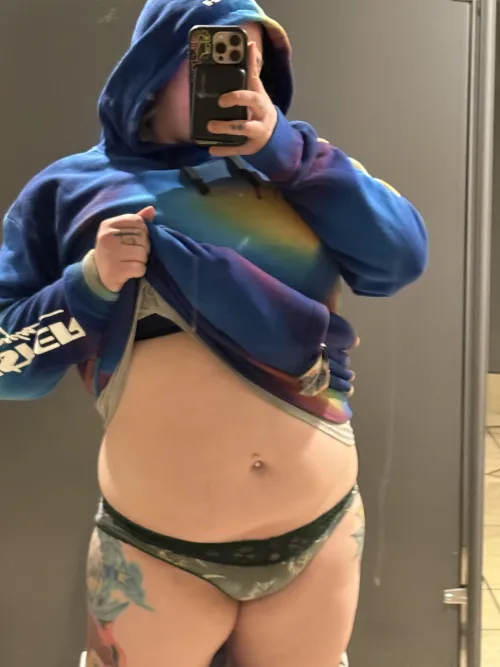 Had to run into the bars bathroom for this pic [selling]