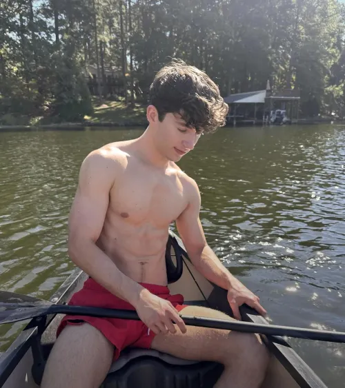 Hello there , i am so bored rn, pls feel free to dm