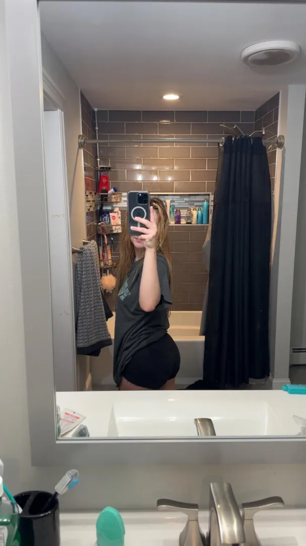 here’s your christmas present… where’s mine?