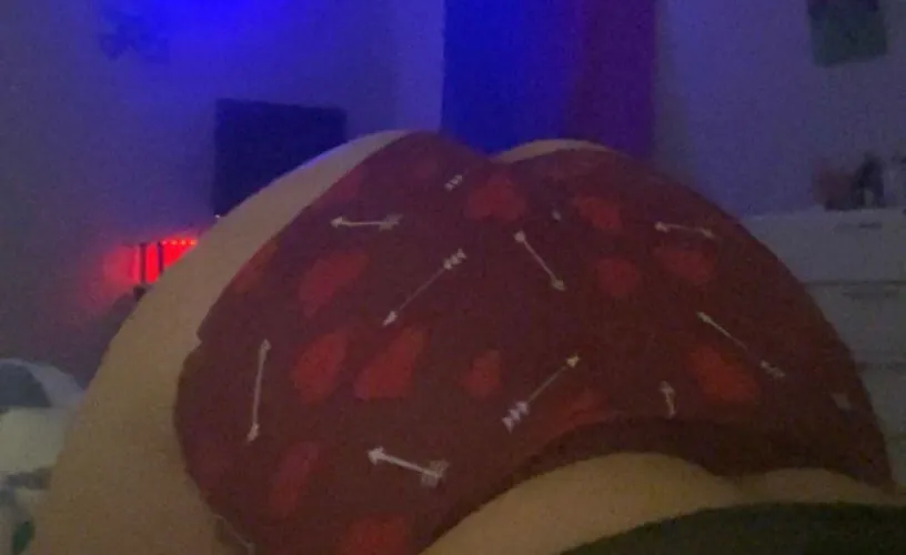 Im basically Cupid with these pantiessss hehe 
