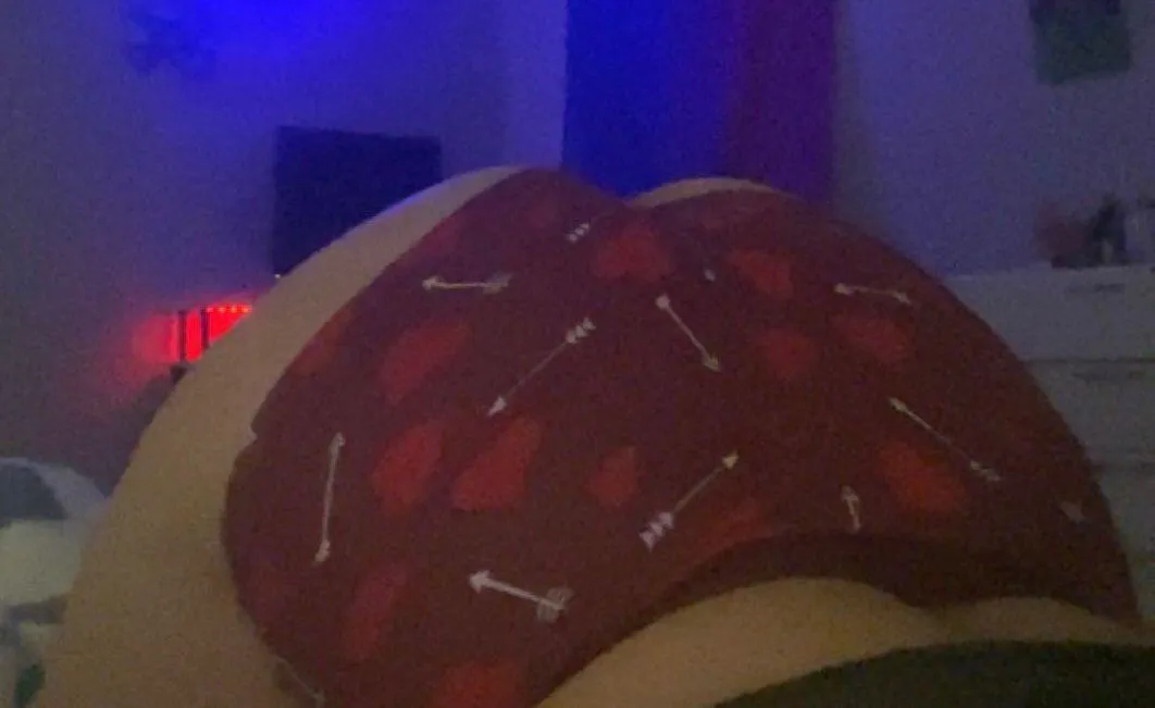Im basically Cupid with these pantiessss hehe 