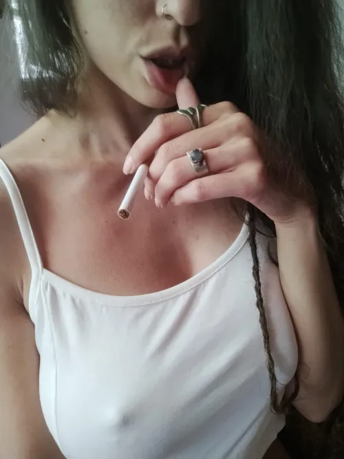 i'm your beautiful smoking queen