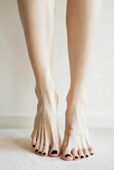 Just enough arch to make you scroll back twice 