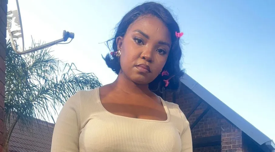 Let me know what you think of my eyes? F24