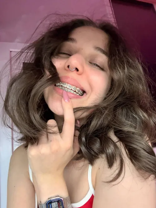 Pretty smile for proper kiss