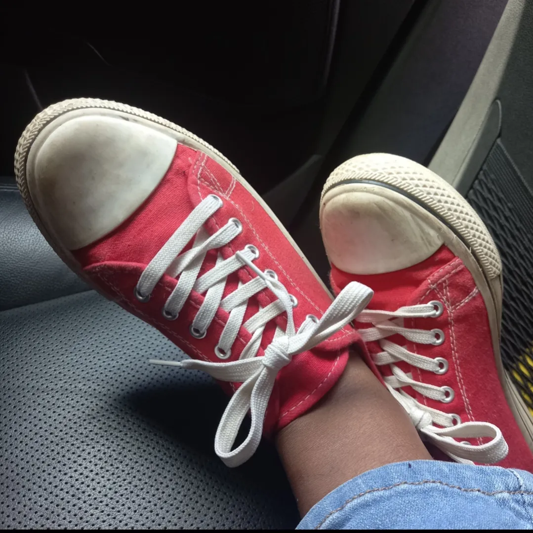 Red shoes. Bare ankles. And you're already losing focus