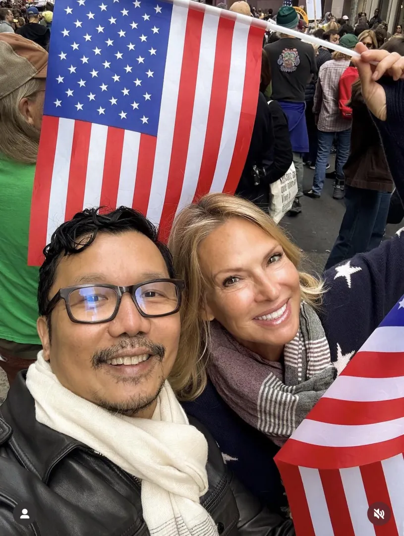 Savanna Samson looking beautiful and showing how much she loves our country today.