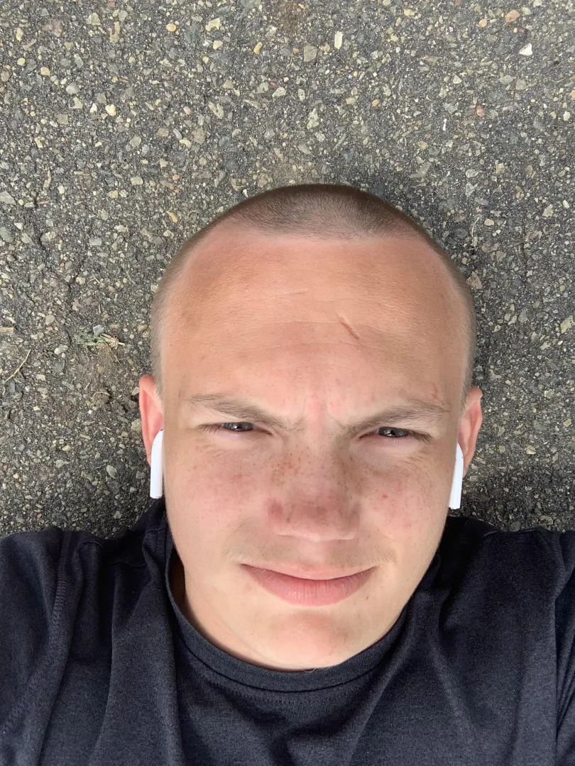 Virgin 18 year old wants birthday sex[Va]