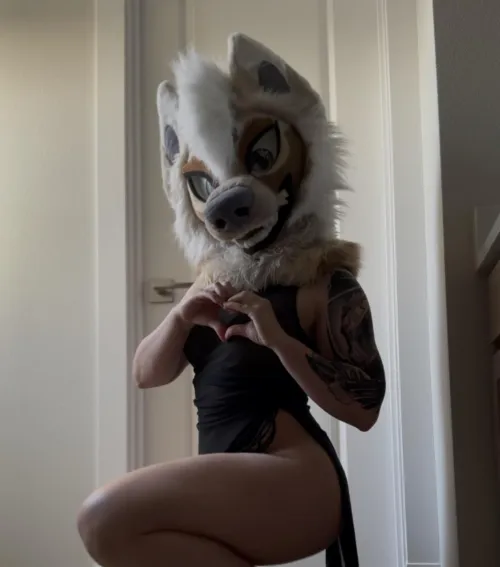 Who doesn’t like a little bit of nip showing in a dress? [OF: SageIsATrout]