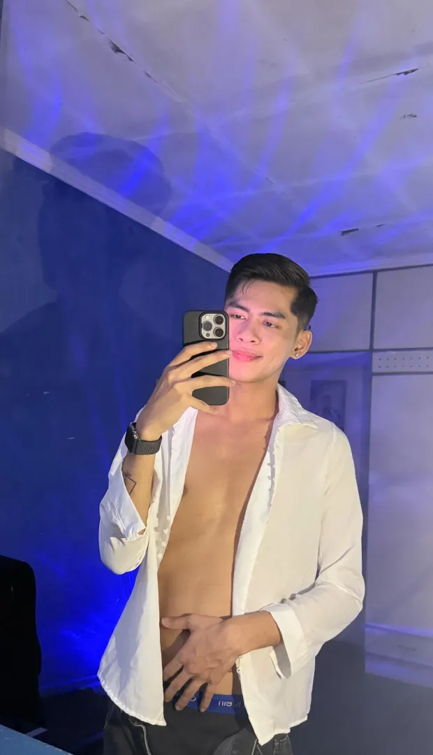 Would you grab an Asian twink?