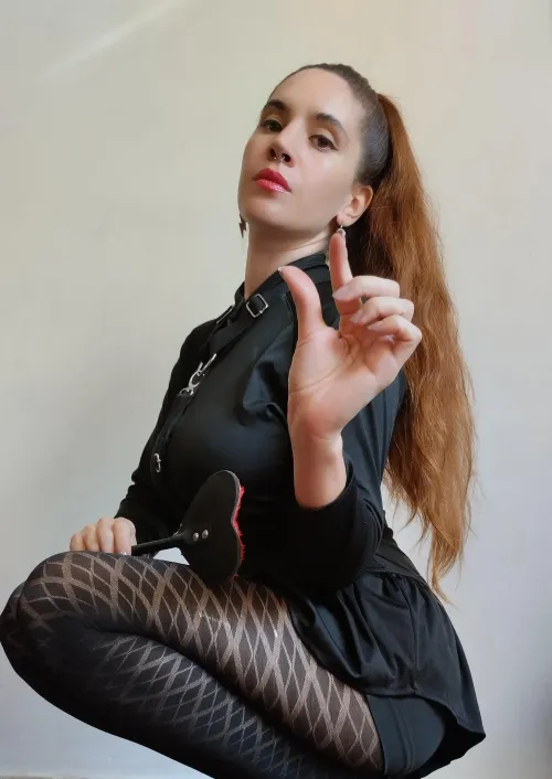 Your task for today is simple: look at yourself in the mirror and accept your size