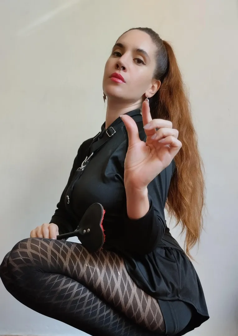 Your task for today is simple: look at yourself in the mirror and accept your size