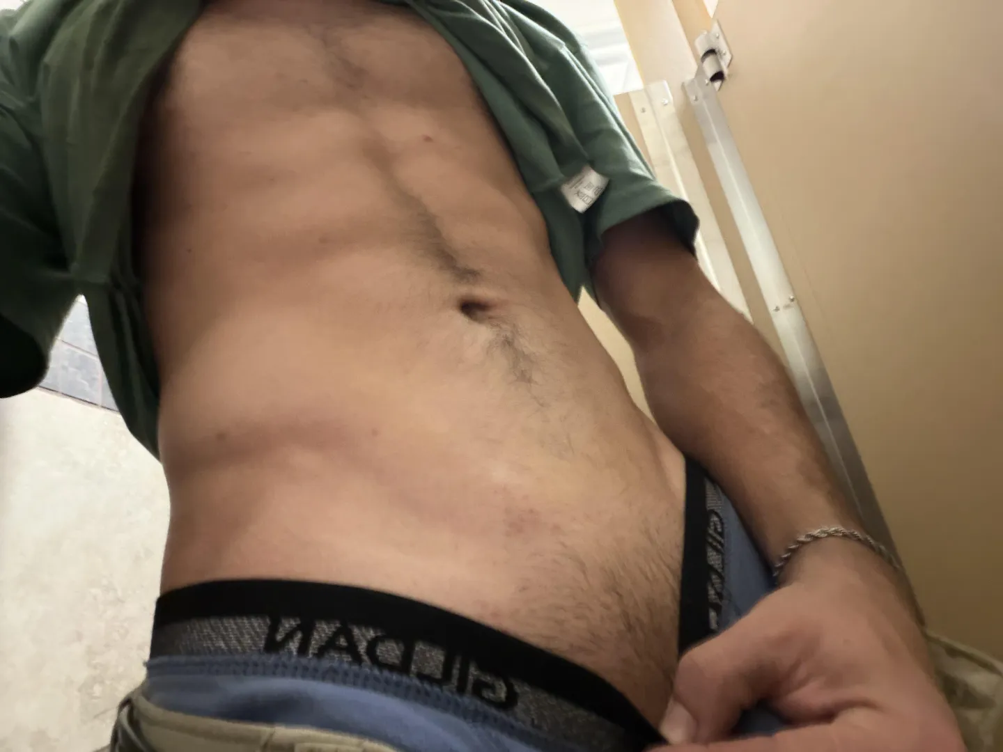 19M4F DMs open I reply quick( in Mobile)