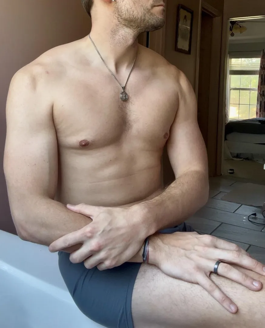 (34) Join me in the bath?