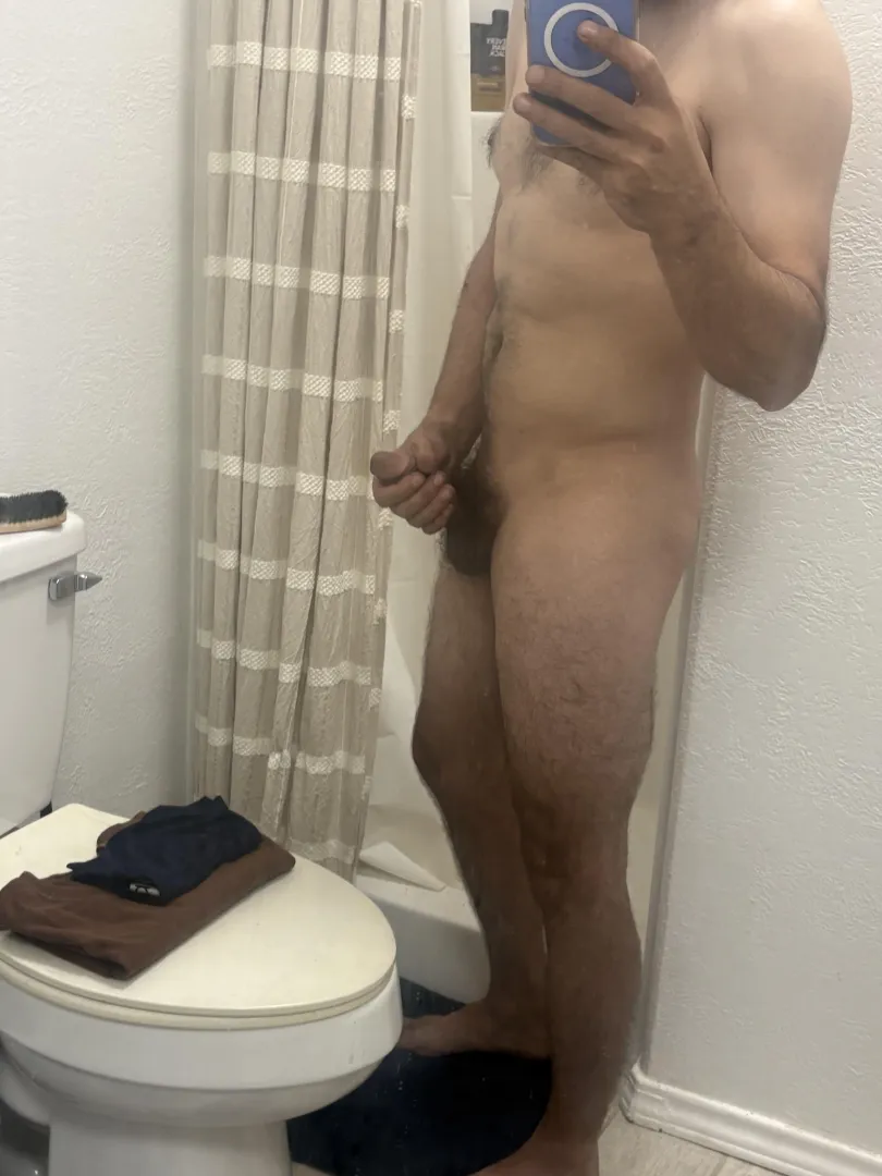 44[M4F] good looking fit, mature Latino, looking for a nice warship session in Southeast Houston