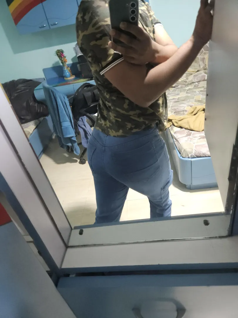 Ass in jeans ?