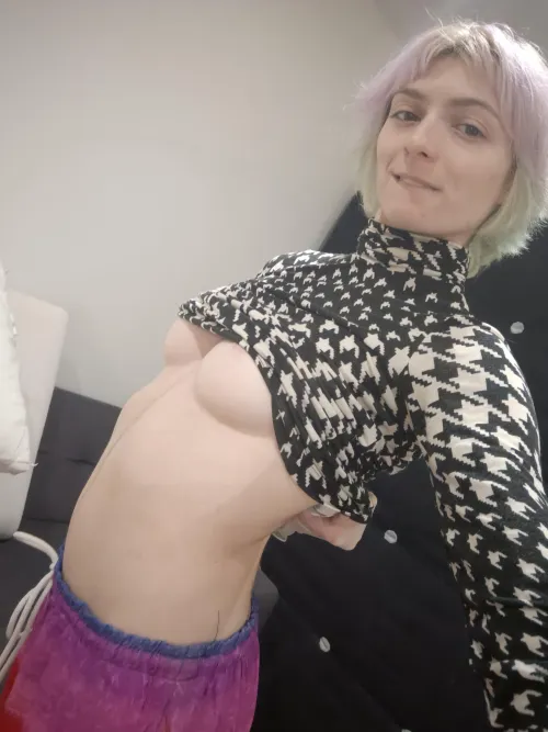 Hi I'm Lily from London