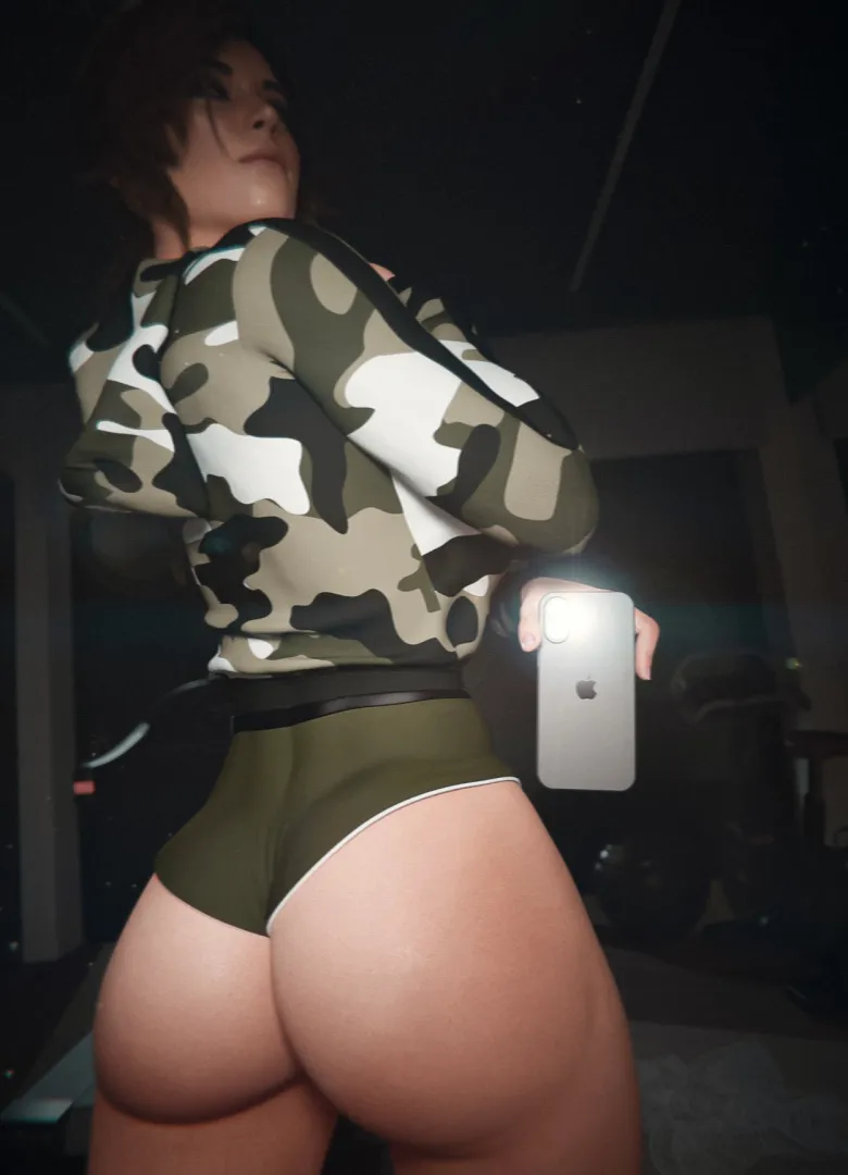 Lara - Booty Selfie (SantanaaSax)