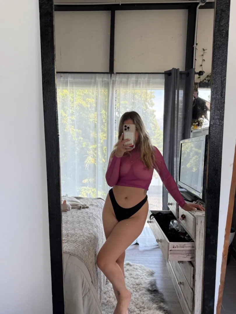 My private physio sessions get pretty hands-on. Booking a slot? [f]