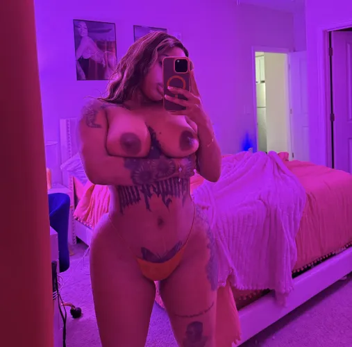 25 [f4m] up and ready for a little chaos this morning,,, who's up?