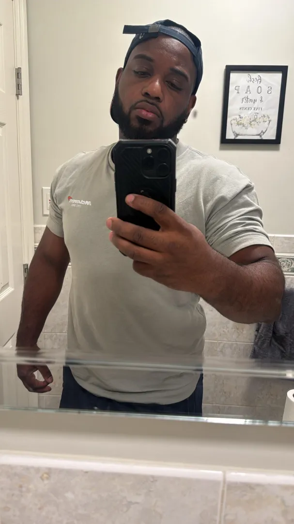 33 m looking for someone to be my first experience as far as a hotwife. I’m cool easy to get along with an amazing when it comes to pleasing woman dm me if interested