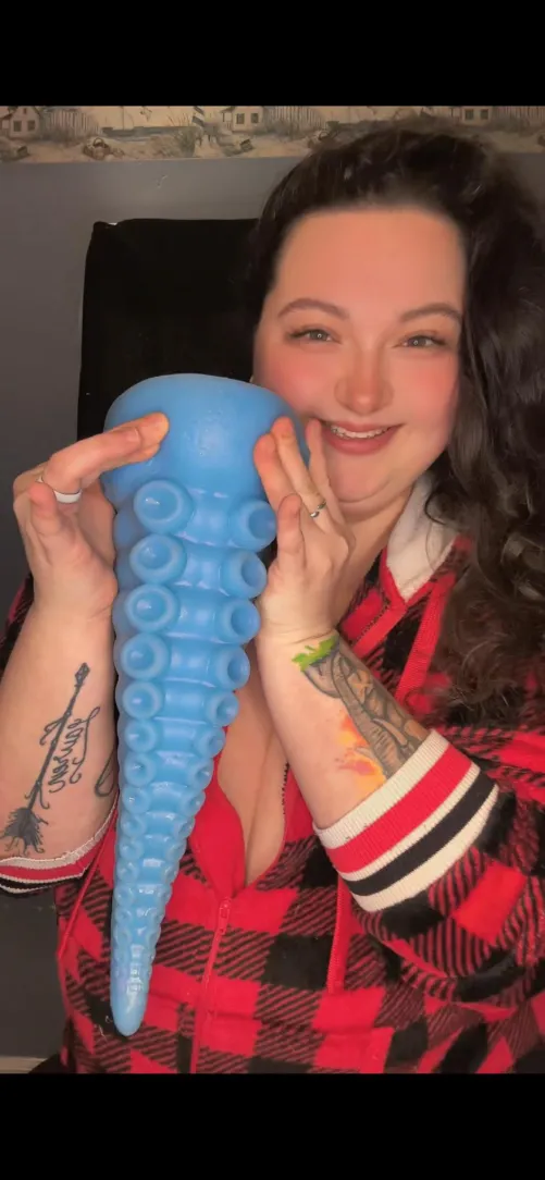 come play with me while im snowed in!