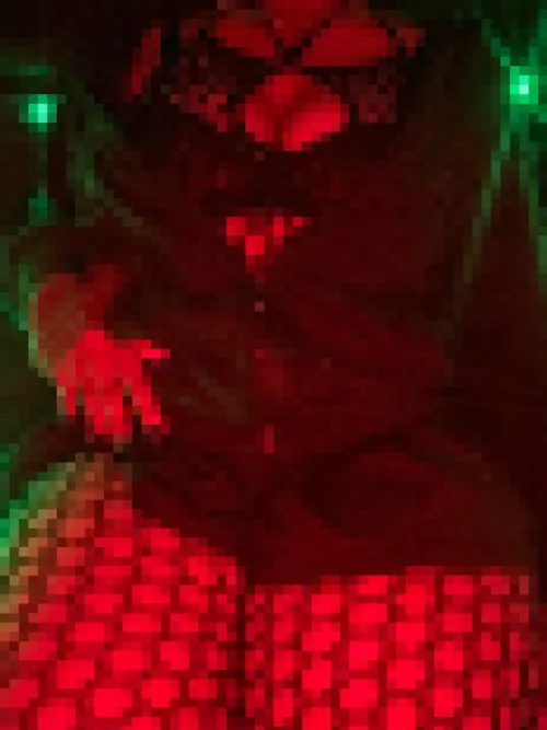 Even pixelated you can see the body's perfect and can feel your brain turning to mush.