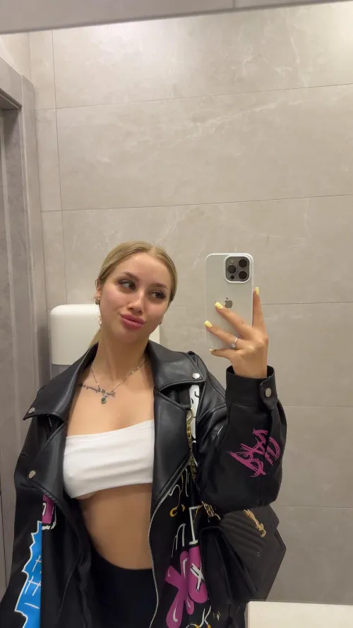 home alone, let’s turn boredom into trouble, wanna try?