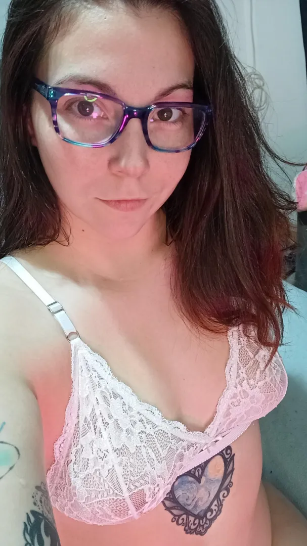 I´m waiting for my facial, you promised me you´ll give it all to me